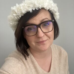 Wianek z białej hortensji – ponadczasowa pamiątka ważnych chwil